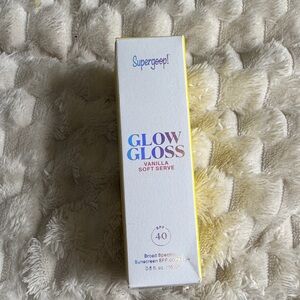 Supergoop! Glow Gloss SPF 40 in Vanilla Soft Serve